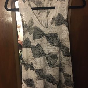 NWOT Bow pattern burn out tank
